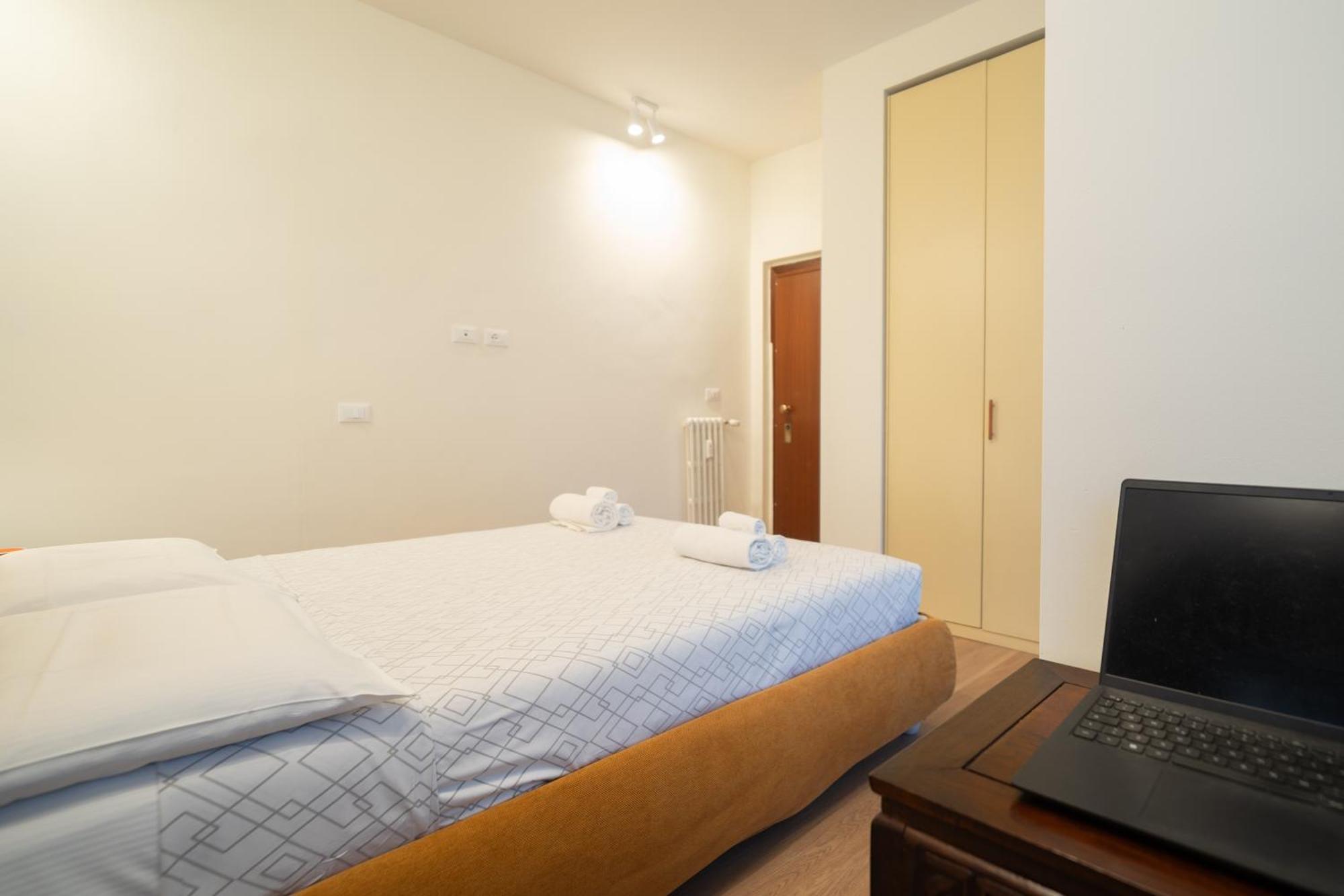 Luxury Suite Sempione Milan Bagian luar foto